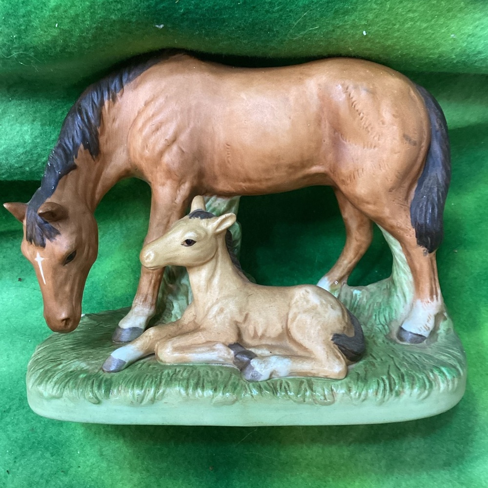 Vintage Home Interiors Homco Mare with Foal Horse Figurine #1442 Farm Decor